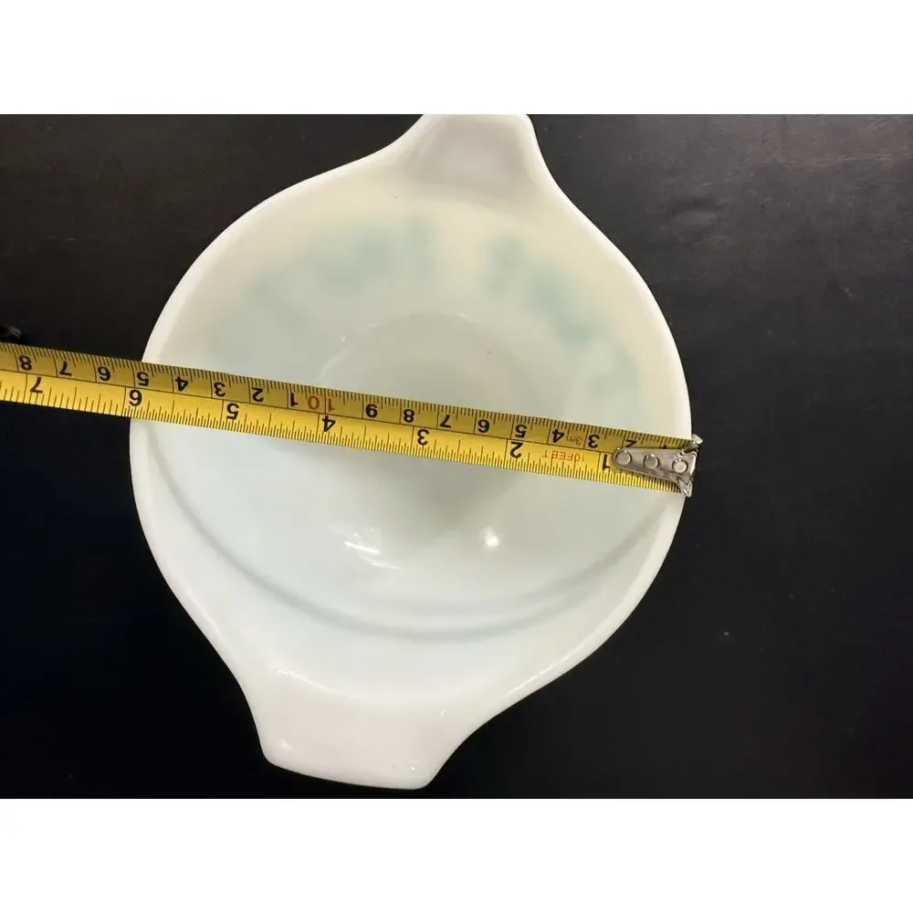 Vintage Pyrex Amish Farm Turquoise Milk Glass Mixing Bowl Pour Spout 7”